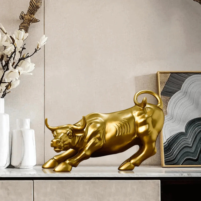 Golden Wall Street Bull Sculpture - Velaro™